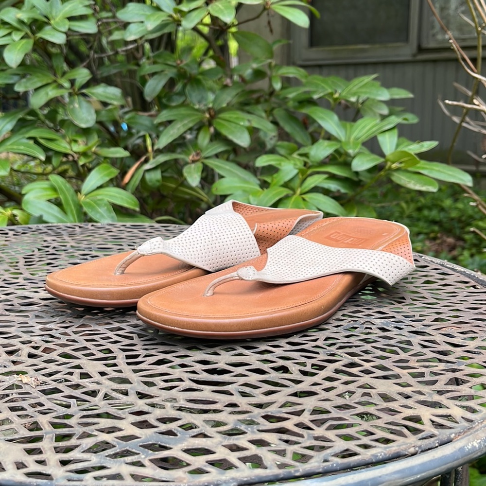 Fit Flop size 8 Lulu tan perforated leather sandals